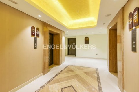 Apartment in BALQIS RESIDENCE in Palm Jumeirah, Dubai, UAE 2 bedrooms, 186.83 sq.m. № 21987 - photo 8