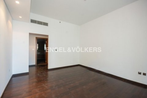 Apartment in MARINA RESIDENCES in Palm Jumeirah, Dubai, UAE 2 bedrooms, 161.19 sq.m. № 22062 - photo 10