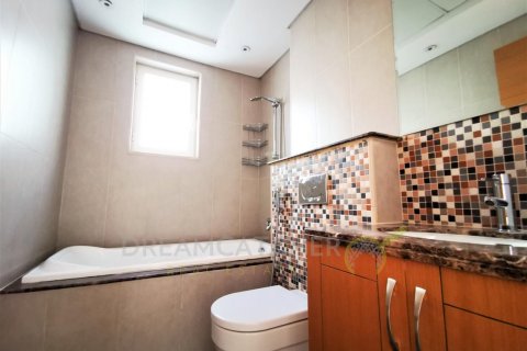 Villa in Jumeirah Park, Dubai, UAE 3 bedrooms, 826.64 sq.m. № 23192 - photo 8