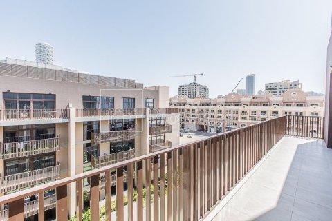 Apartment in Dubai, UAE 2 bedrooms, 150.8 sq.m. № 25663 - photo 13