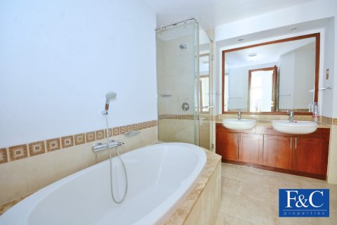 Apartment in FAIRMONT RESIDENCE in Palm Jumeirah, Dubai, UAE 2 bedrooms, 203.5 sq.m. № 44615 - photo 20