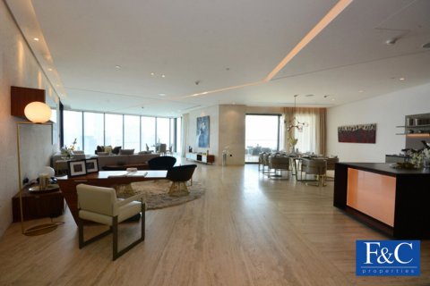 Penthouse in VOLANTE APARTMENTS in Business Bay, Dubai, UAE 3 bedrooms, 468.7 sq.m. № 44867 - photo 11