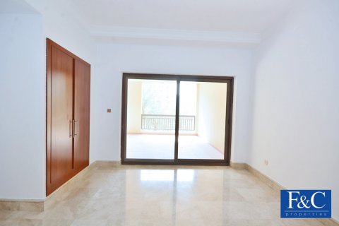 Apartment in FAIRMONT RESIDENCE in Palm Jumeirah, Dubai, UAE 2 bedrooms, 203.5 sq.m. № 44615 - photo 11