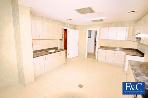 Villa in Falcon City of Wonders, Dubai, UAE 4 bedrooms, 450.1 sq.m. № 44727 - photo 8