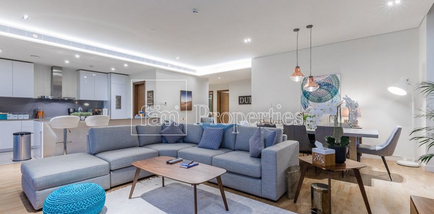 Apartment in Jumeirah, Dubai, UAE 3 bedrooms, 203.7 sq.m. № 5307