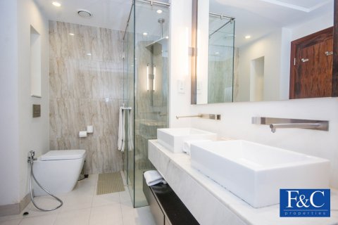 Apartment in Downtown Dubai (Downtown Burj Dubai), UAE 3 bedrooms, 241.6 sq.m. № 44681 - photo 27
