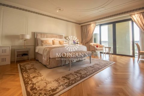 Apartment in PALAZZO VERSACE in Culture Village, Dubai, UAE 4 bedrooms, 351 sq.m. № 49764 - photo 5