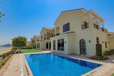 Villa in Palm Jumeirah, Dubai, UAE 6 bedrooms, 650 sq.m. № 50265 - photo 4