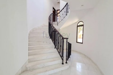 Villa in Palm Jumeirah, Dubai, UAE 6 bedrooms, 650 sq.m. № 50265 - photo 9