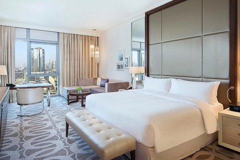 Penthouse in AL HABTOOR CITY in Business Bay, Dubai, UAE 5 bedrooms, 879 sq.m. № 47215 - photo 1