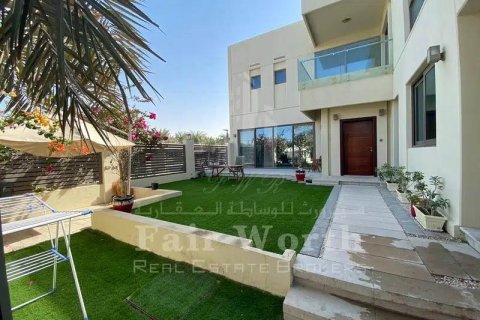 Villa in The Sustainable City, Dubai, UAE 3 bedrooms, 311 sq.m. № 59554 - photo 11
