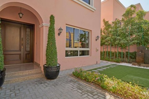 NAD AL SHEBA VILLAS in Nadd Al Sheba, Dubai, UAE № 61593 - photo 4