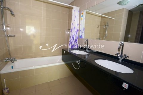 Apartment in RAK TOWER in Al Reem Island, Abu Dhabi, UAE 3 bedrooms, 200 sq.m. № 54993 - photo 12
