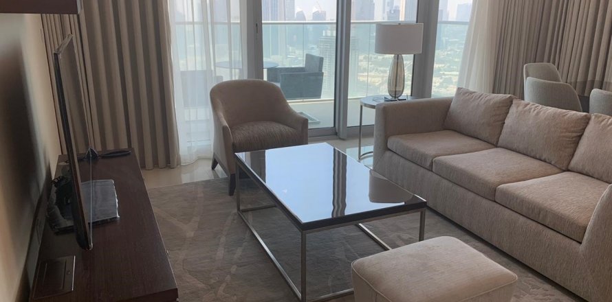 Apartment in Downtown Dubai (Downtown Burj Dubai), Dubai, UAE 2 bedrooms, 1452.37 sq.m. № 79868