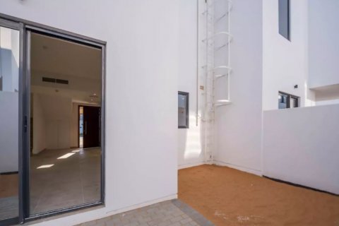 Townhouse in Al Ghadeer, Abu Dhabi, UAE 2 bedrooms, 133 sq.m. № 79823 - photo 12