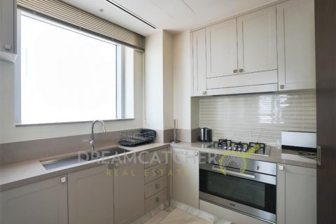 Apartment in Dubai, UAE 3 bedrooms, 185.15 sq.m. № 70280 - photo 4