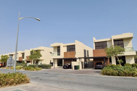 THE FIELD in DAMAC Hills (Akoya by DAMAC), Dubai, UAE № 77669 - photo 9